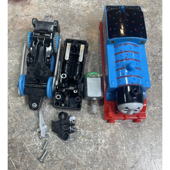 Trackmaster Thomas Friend Train Engine Parts & Accessories Repair NOT WORKING - Picture 5 of 5
